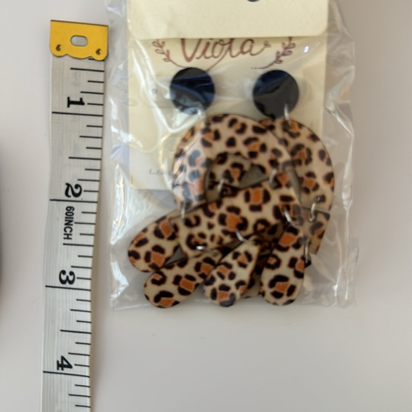 NWT SSYS brand Brown Animal Print Teardrop Earrings for pierced ears - Picture 2 of 3
